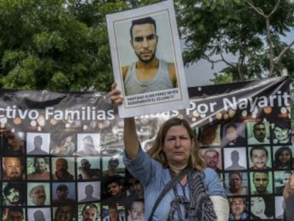 Un tráiler del centro forense de Jalisco con cientos de cuerpos abandonados en la segunda ciudad más grande de México ilustra el colapso de las instituciones ante la peor ola de violencia de su historia