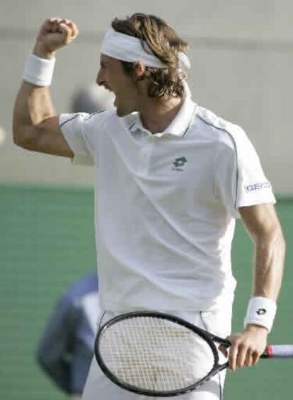 Juan Carlos Ferrero celebra su victoria ante Blake