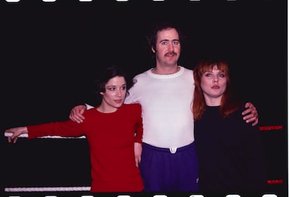 Andy Kaufman con Caitlin Clarke y Debbie Harry.