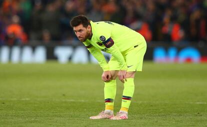 Messi, durante el partido del Barça en Liverpool.