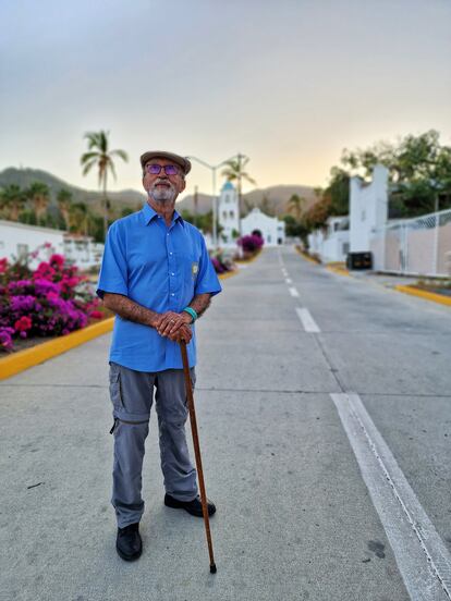 El padre jesuita José Luis Gómez Gallegos, cura de la prisión durante siete años, durante su visita a Islas Marías.