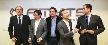 De izquierda a derecha, los candidatos &Aacute;ngel Gabilondo, Ram&oacute;n Marcos, Luis Garc&iacute;a Montero, Jos&eacute; Manuel L&oacute;pez e Ignacio Aguado. 
