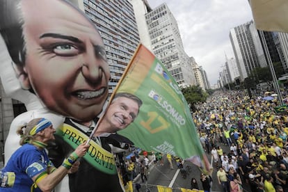 Simpatizantes del candidato Bolsonaro, el domingo pasado en São Paulo.