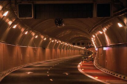 Interior del túnel de María de Molina, que inaugurarán hoy el alcalde de Madrid y el presidente de la Comunidad. 

/ ULY MARTÍN