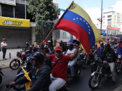 Civiles organizados en colectivos prometen resistir hasta el final para defender al chavismo