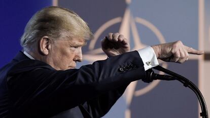 El presidente de los Estados Unidos, Donlad Trump, ofrece una rueda de prensa durante la segunda jornada de la cumbre de jefes de estado de la OTAN en Bruselas (Bélgica).