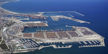 Vista aérea del puerto de Valencia.