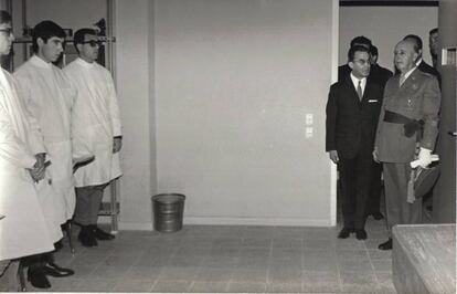 Franco durante la inauguración de la ULA, en marzo de 1967.