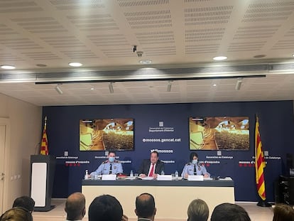 Rueda de prensa de los Mossos d'Esquadra, con el consejero de Interior, Joan Ignasi Elena.