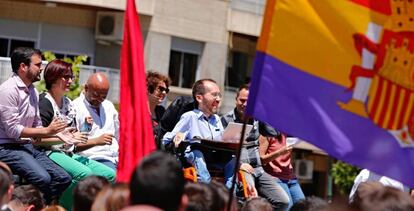 Una bandera republicana en el mitin de Unidos Podemos en Ciudad Real.
