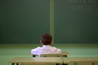 Un niño en un aula de un colegio de Moncada, Valencia. Miguel Sotomayor.
