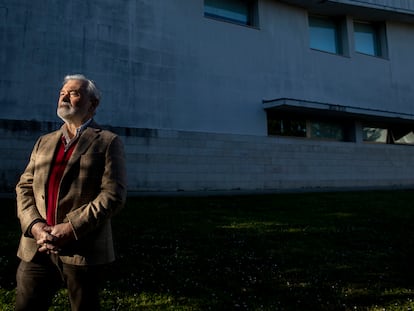 Dario Villanueva, Director de la Real Academia Española, en la facultad de Ciencias de la información de la Universidad de Santiago de Compostela.