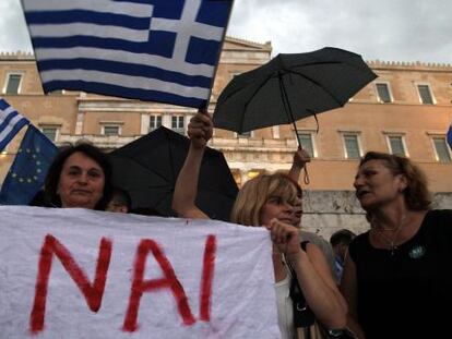 Manifestantes que apoyan el "Si" en el referéndum