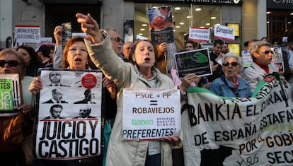 Protesta de preferentistas de Bankia en Madrid.