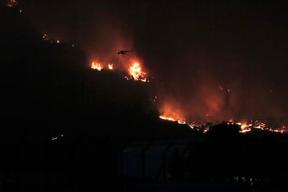 Los incendios están asolando el Mediterráneo oriental avivados por el calor extremo.