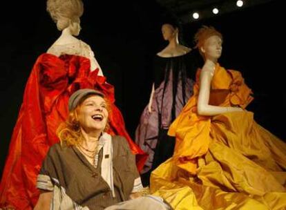 La diseñadora británica Vivianne Westwood, ayer en la presentación de la exposición sobre su obra.