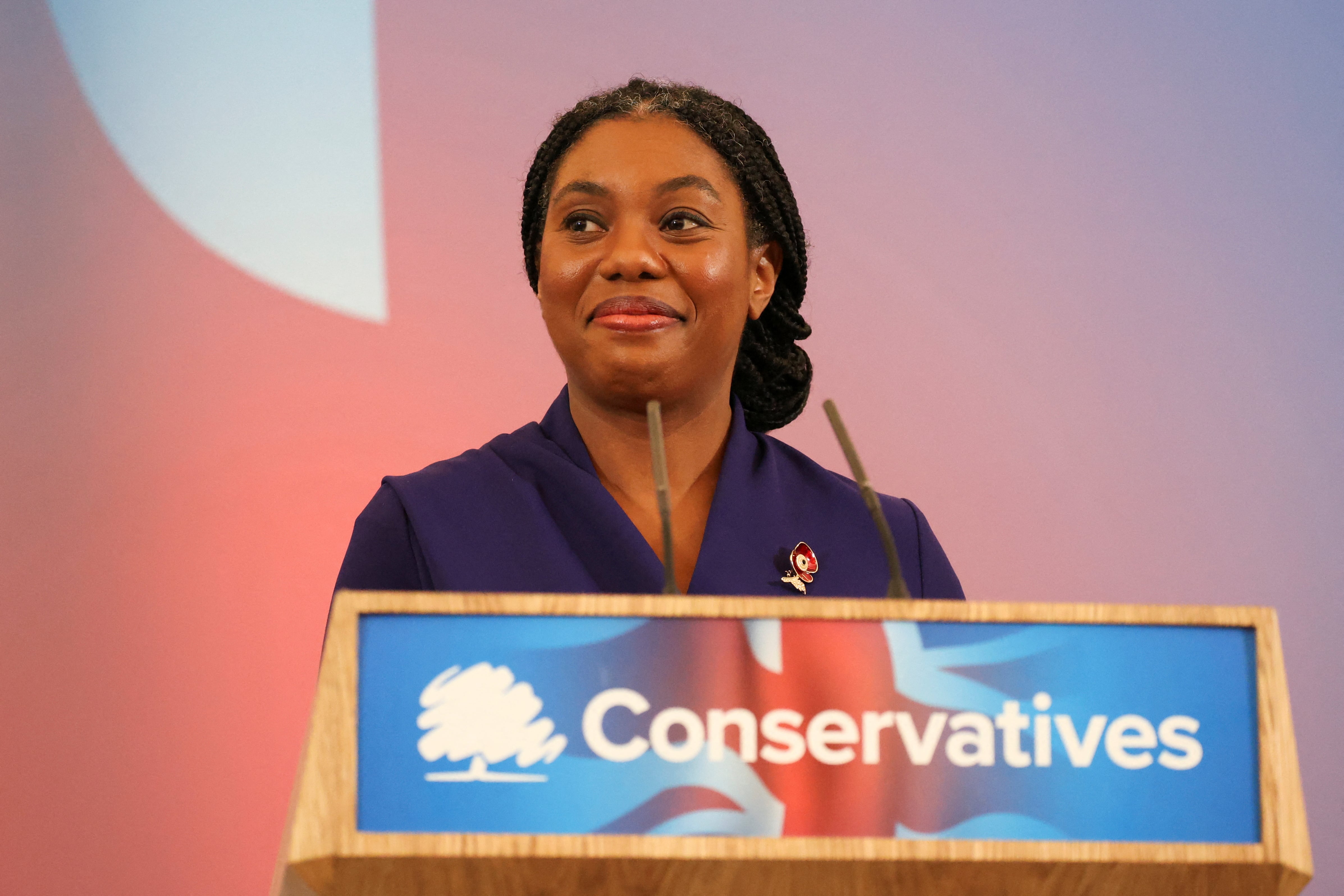 Los ‘tories’ británicos eligen a Kemi Badenoch, una mujer negra y muy conservadora, para liderar la oposición