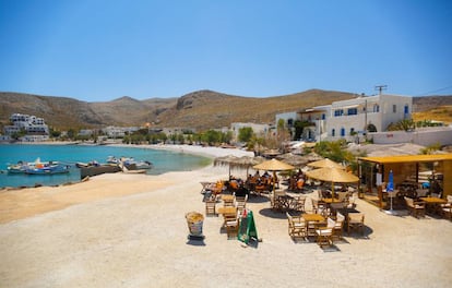 Terraço na localidade de Karavostasi, na ilha grega de Folégandros.