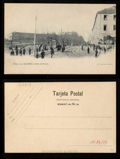 Calle Ferraz, junto a la futura plaza de España en 1903. Solo faltan tres años para que comience el derribo del edificio del cuartel.