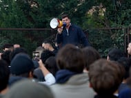 El activista Vito Quiles, en un acto en el campus de Somosaguas, en Madrid.