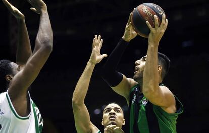 Kerem Kanter, en un partido con el Joventut.