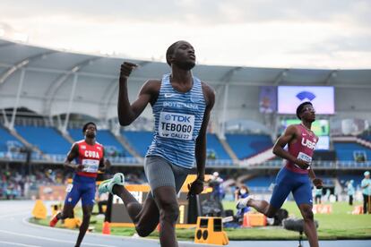 Letsile Tebogo en la competición de 100 metros en la que consiguió el nuevo récord mundial.