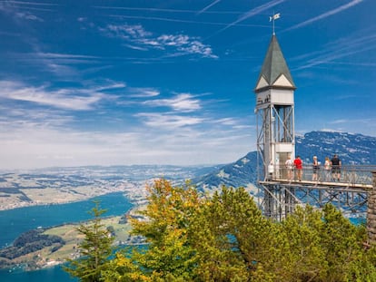 El ascensor de Hammetschwand proporciona unas vistas espectaculares de los alpes suizos.