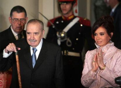 El ex presidente es homenajeado en un acto en el que participa la mandataria Cristina Fernández de Kirchner-. Ésta fue la última aparición en público de Alfonsín, en octubre de 2008