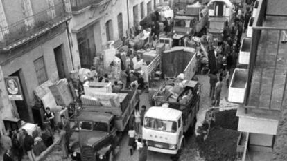 Fotograma del documental que refleja la expulsión del pueblo gitano de Triana a finales de los 50 de una imagen obtenida de una hemeroteca.