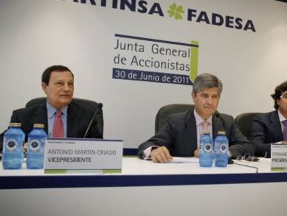 Fernando Mart&iacute;n, presidente de Martinsa-Fadesa, con Antonio Mart&iacute;n, vicepresidente y &Aacute;ngel Varela, secretario.