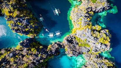 Vista aérea de las lagunas de Corón, en Palawan (Filipinas).