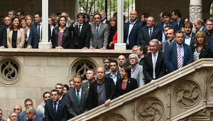 Carles Puigdemont, Ada Colau i Josep Rull, entre representants del municipalisme.
