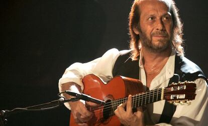 Paco de Lucía en un concierto del Festival de Vitoria de 2004.