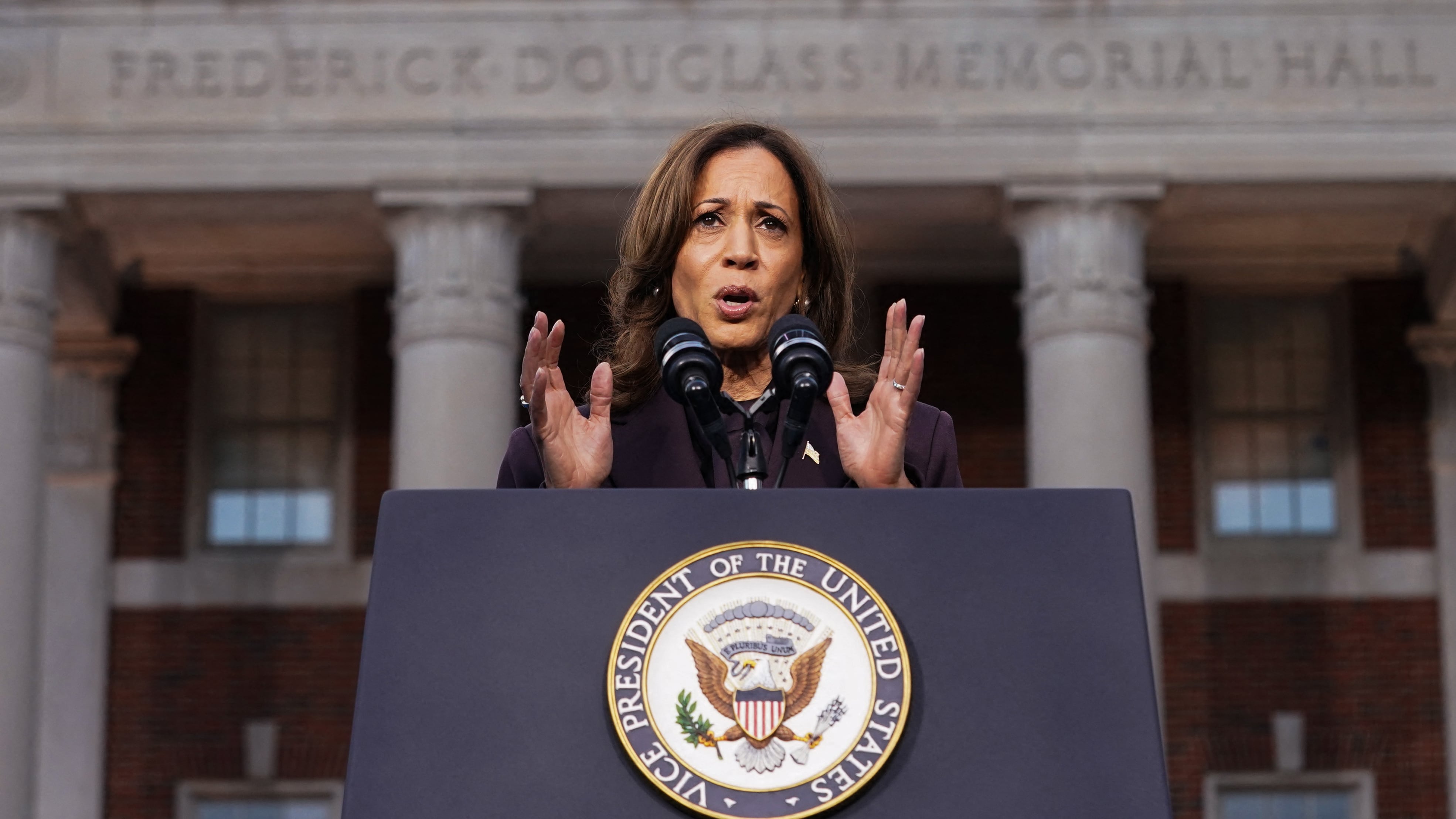 Democratic presidential nominee U.S. Vice President Kamala Harris delivers remarks, conceding 2024 U.S. presidential election to President-elect Donald Trump, at Howard University in Washington, U.S., November 6, 2024. REUTERS/Kevin Lamarque