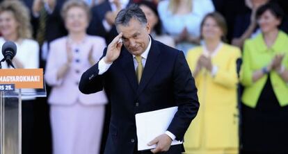 Víktor Orbán, na sua posse em maio.