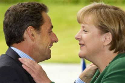 Nicolas Sarkozy y Angela Merkel, en Berlín, el pasado miércoles.