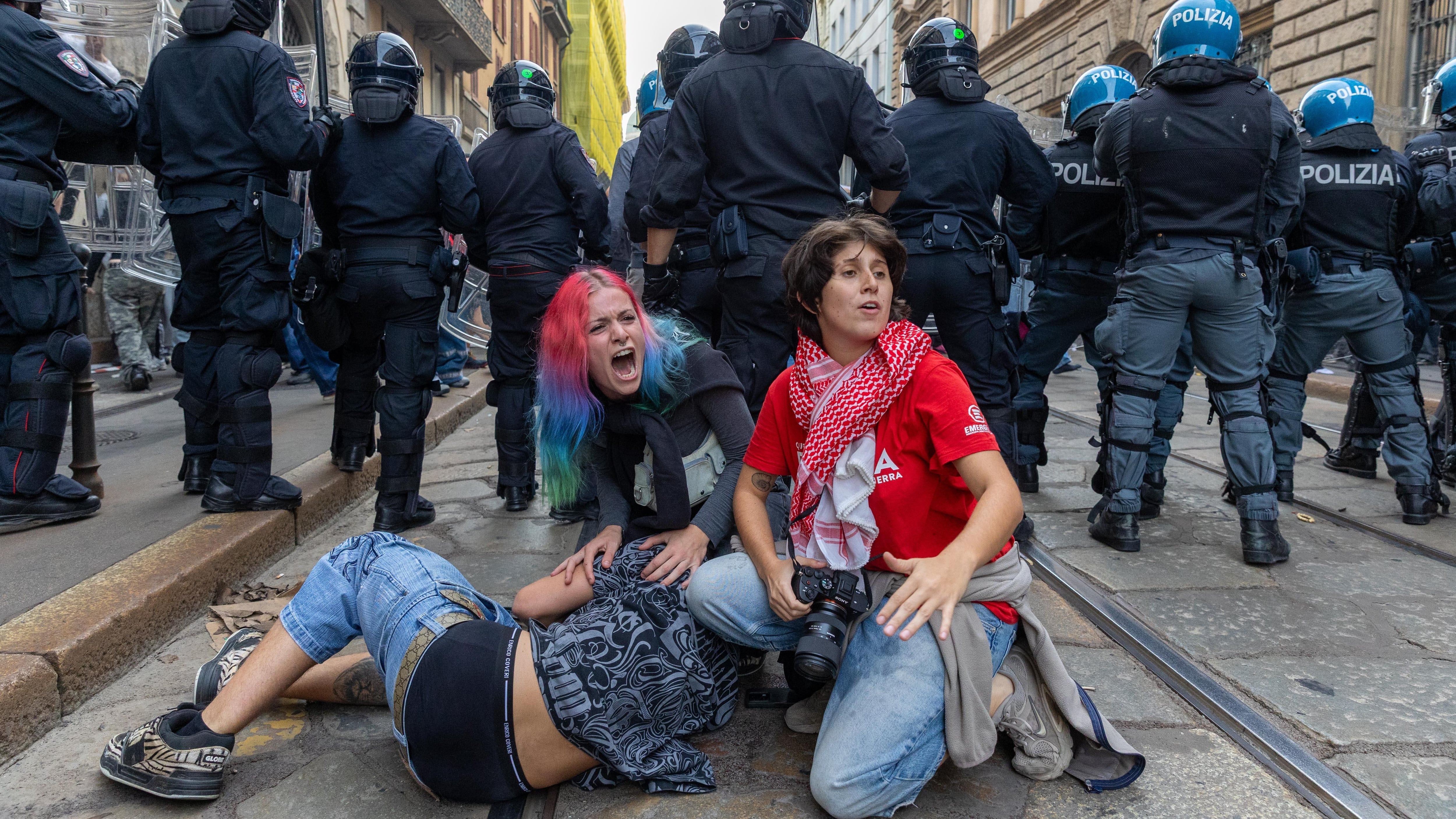 Italia se contagia de las protestas estudiantiles en Francia
