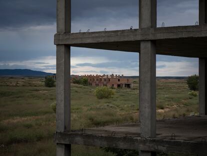 Urbanizacion abandonada en San Mateo de Gallego.