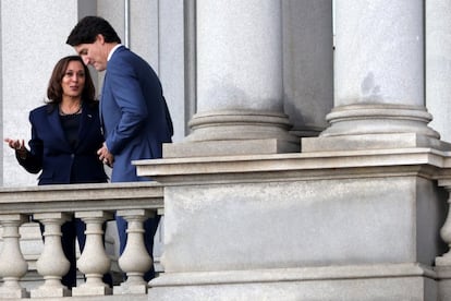Acompañado por la vicepresidenta de los Estados Unidos, Kamala Harris, Justin Trudeau participa en la primera Cumbre de Líderes de América del Norte (NALS) desde 2016.