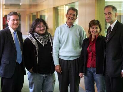 De izquierda a derecha, Luis Carbonel, Juanjo López, Ginés Martínez, Rosa María Cano y Manuel de Castro.