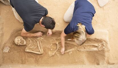 Excavaciones en el cementerio de Ascalón (Israel).