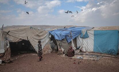 Un campamento de refugiados en el lado sirio de la frontera con Turquía, adonde han llegado huyendo de los bombardeos del régimen sobre la región de Idlib, el 22 de febrero.