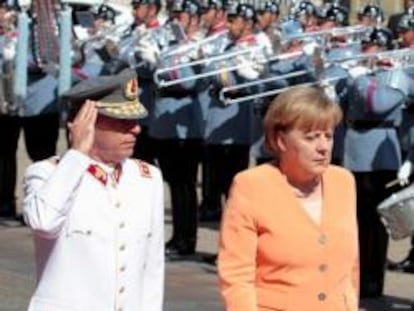 Angela Merkel a su llegada a Chile