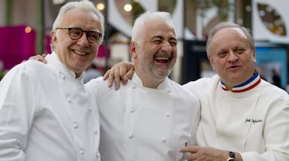 Los chefs Alain Ducasse, Guy Savoy y Joel Robuchon.