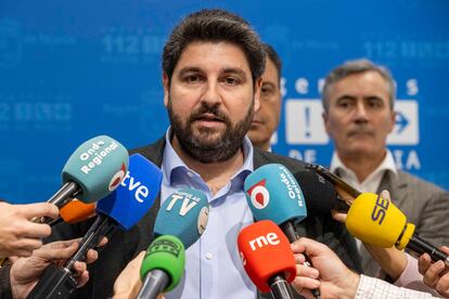El presidente de la Comunidad de Murcia Fernando López Miras, aten una imagen de archivo.