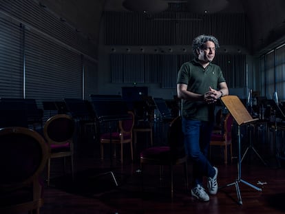 El director de orquesta Gustavo Dudamel, en el Teatro Real, el 10 de septiembre.