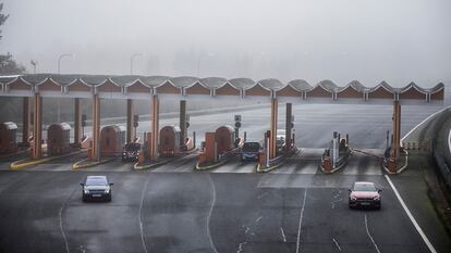 Estación de peaje de la AP-9 a su paso por Santiago, en diciembre.