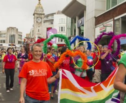 Participantes en el desfile del Orgullo Gay en Brighton, que celebra en 2015 su 25 aniversario.