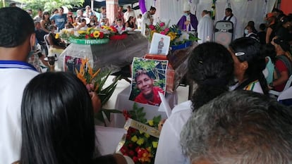 Sepelio de Brayan Santiago Pama, menor de edad asesinado en la vereda Alto Remanso, en la frontera entre Colombia y Ecuador.