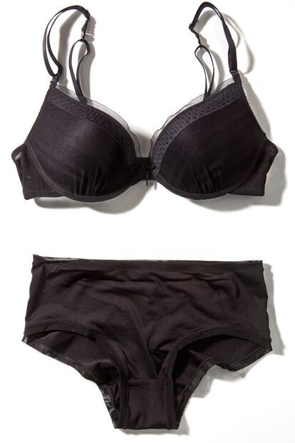 Sujetador (36,90 €) y braguita (12,90 €) de Intima Cherry.